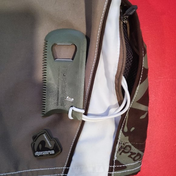 Ripzone board short brown tan white with wax comb / bottle opener men's size 30 - Picture 4 of 6